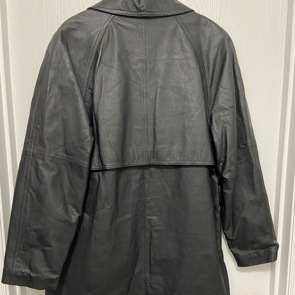 Liz Baker Black Leather Coat - Picture 3 of 9